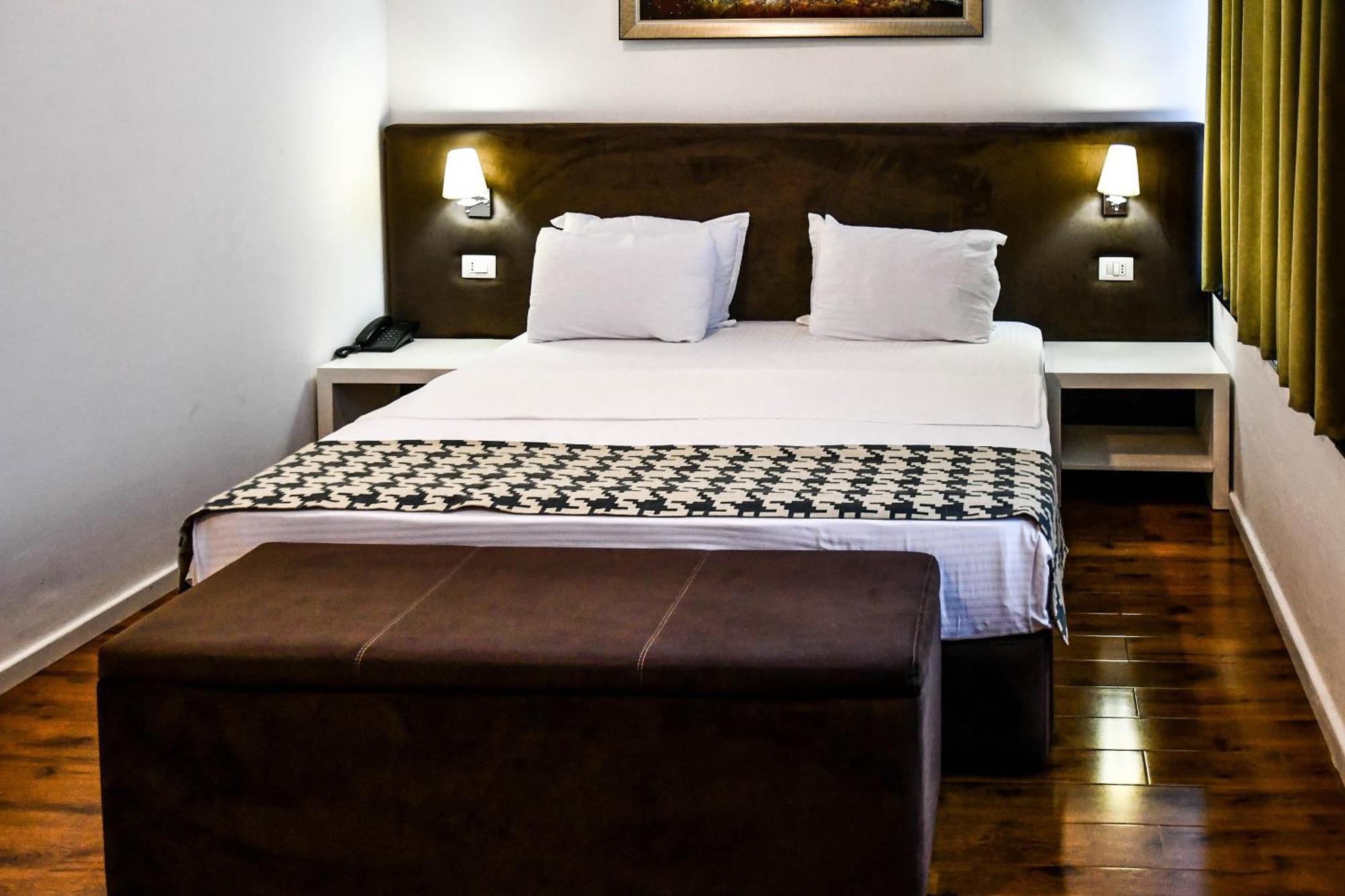 Grilë Havana Hotel מראה חיצוני תמונה